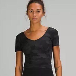 Lululemon Align T-shirt size 8 Heritage 365 Camo Deep Coal Multi